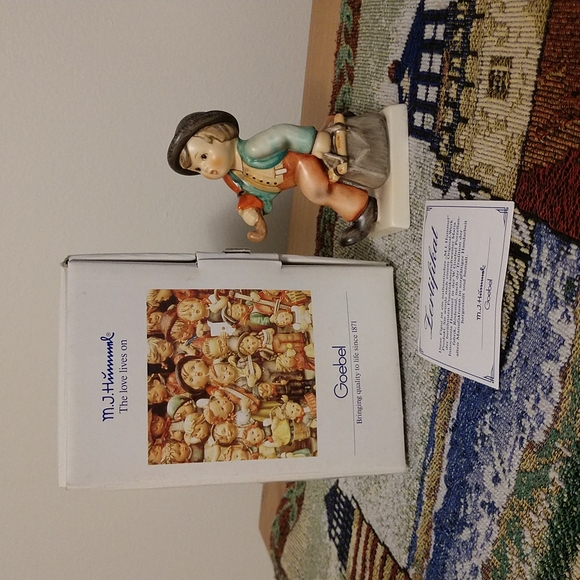 1992 Hummel Goebel Wanderbub Merry Wanderer Porcelain Figurine in Box Germany